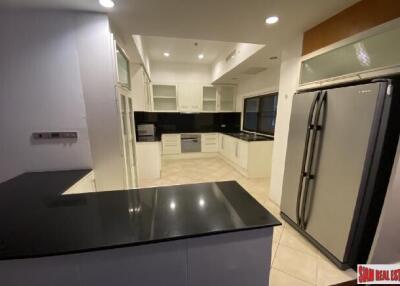 Phirom Garden Residence - Spacious 3 Bedroom Apartment for Rent in Phrom Phong