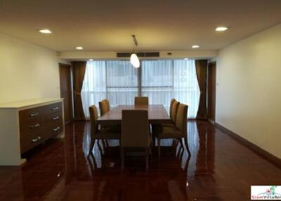 Asa Garden - Spacious Three Bedroom Apartment and Pet Friendly on Sukhumvit 24, Bangkok