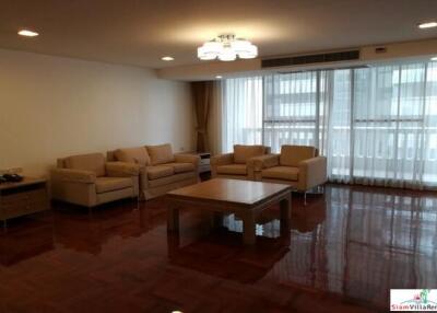 Asa Garden - Spacious Three Bedroom Apartment and Pet Friendly on Sukhumvit 24, Bangkok