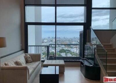 Rhythm Sukhumvit 44/1 - 1 Bedroom Loft Condo with Modern Amenities, Short Walk to BTS Phra Khanong, Bangkok