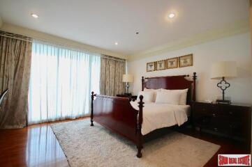 Baan Siri 24 Condo - 4 Bedrooms and 287 Sqm, Prominent Phrom Phong Location