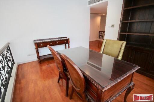 Baan Siri 24 Condo - 4 Bedrooms and 287 Sqm, Prominent Phrom Phong Location