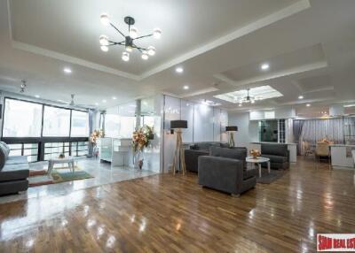 President Park Condominiums in Sukhumvit 24 - 3 Bedrooms and 3 Bathrooms for Rent in Phrom Phong Area of Bangkok
