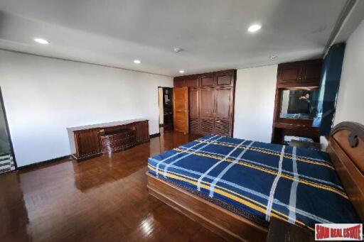 Le Premier 1 Condominium - 2 Bedrooms and 2 Bathrooms for Rent in Phrom Phong Area of Bangkok