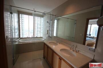 The Emporio Place - 2 Bedrooms and 2 Bathrooms for Rent in Phrom Phong Area of Bangkok