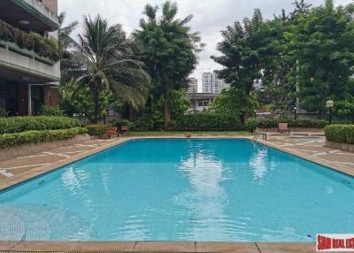 Jamy Twin Mansion  3 Bedroom and 3 Bathroom Condominium for Rent in Phrom Phong Area of Bangkok