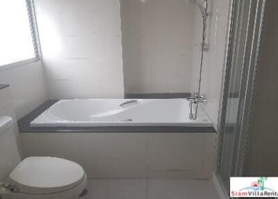 Baan Sukhumvit 14 - Convenient and Spacious Two Bedroom Condo for Rent in Lumphini