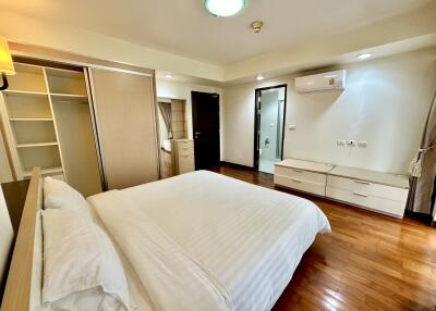 Baan Sukhumvit 14 - Convenient and Spacious Two Bedroom Condo for Rent in Lumphini