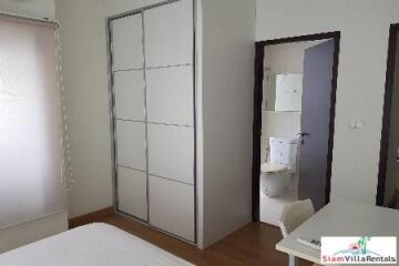 The Address 42 - Cheerful Furnished Two Bedroom Condo for Rent in Phra Khanong