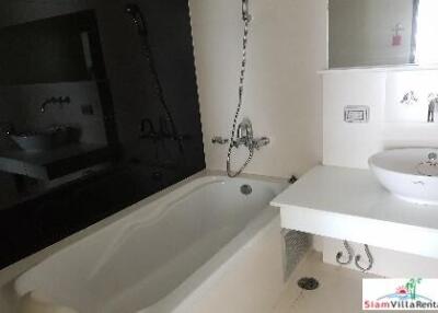 The Address 42 - Cheerful Furnished Two Bedroom Condo for Rent in Phra Khanong