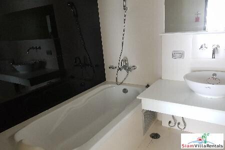 The Address 42 - Cheerful Furnished Two Bedroom Condo for Rent in Phra Khanong