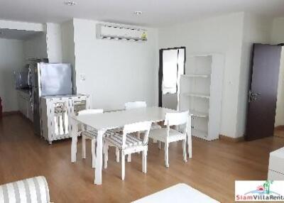 The Address 42 - Cheerful Furnished Two Bedroom Condo for Rent in Phra Khanong