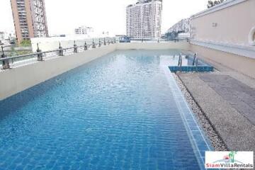 The Address 42 - Cheerful Furnished Two Bedroom Condo for Rent in Phra Khanong