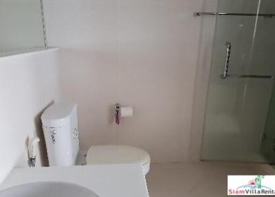 The Address 42 - Cheerful Furnished Two Bedroom Condo for Rent in Phra Khanong