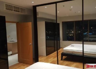 The Emporio Place - Spacious Modern 20th Floor One Bedroom for Rent with City Views in Phrom Phong