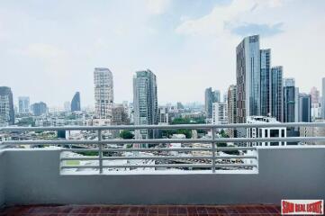 Academia Grand Tower Condominium - 3 Bedrooms and 2 Bathrooms for Rent in Phrom Phong Area of Bangkok