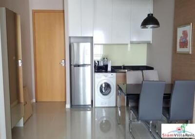 Circle Condominium - Big 46 sqm One Bedroom Condo for Rent in Phetchaburi