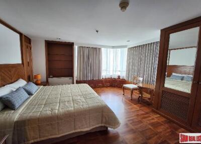 Suan Phinit Place - Spacious 2-Bedroom Condo with Beautiful Views, Chong Nonsi