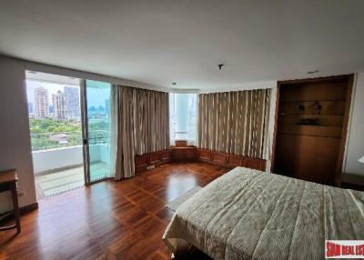 Suan Phinit Place  Spacious 2-Bedroom Condo with Beautiful Views, Chong Nonsi