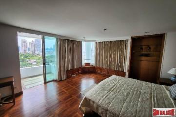 Suan Phinit Place  Spacious 2-Bedroom Condo with Beautiful Views, Chong Nonsi