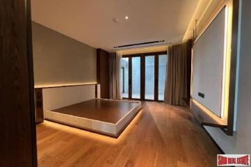 Windshell Naradhiwas - Luxury Condo with Abundant Natural Light and Spacious Living, Sathon