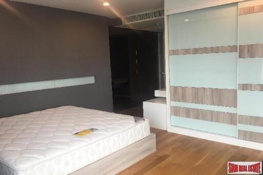 Ideal 24 - Spacious 14th-floor 4-Bedroom Condo with Abundant Natural Light and Serene Ambiance, Bangkok