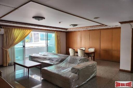 S.C.C Residence - 2+1 Bedrooms and 3 Bathrooms for Rent in Phrom Phong Area of Bangkok