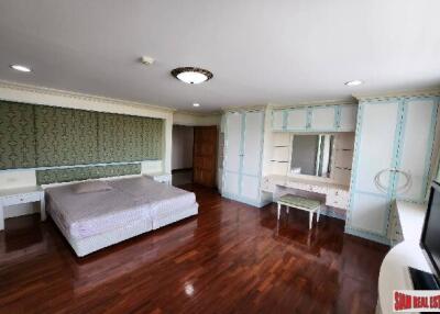 S.C.C Residence - 2+1 Bedrooms and 3 Bathrooms for Rent in Phrom Phong Area of Bangkok