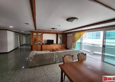 S.C.C Residence - 2+1 Bedrooms and 3 Bathrooms for Rent in Phrom Phong Area of Bangkok