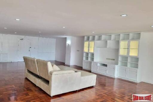 Regent on the park 3 - 3 Bed Condo for Rent in Asoke