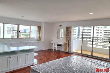 Regent on the park 3 - 3 Bed Condo for Rent in Asoke