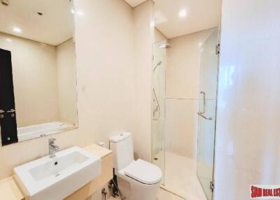 Le Luk Condo - Modern Two Bedroom Room Condo for Rent in Prakanong