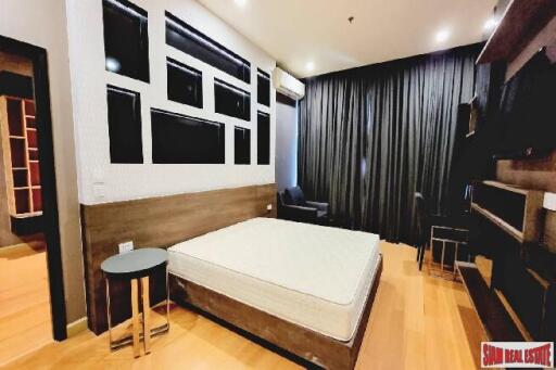 Le Luk Condo - Modern Two Bedroom Room Condo for Rent in Prakanong