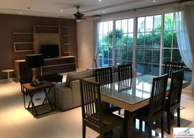 New Modern Three Bedroom Apartment with Easy Access to BTS Phloen Chit