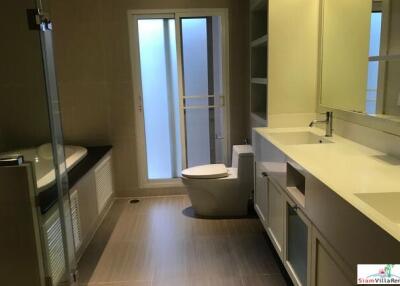 New Modern Three Bedroom Apartment with Easy Access to BTS Phloen Chit