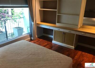 New Modern Three Bedroom Apartment with Easy Access to BTS Phloen Chit