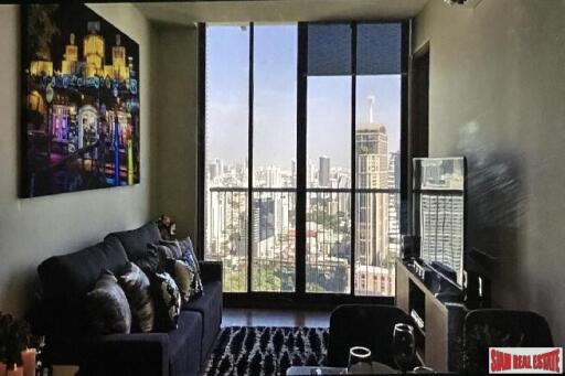 Park 24 - 2 Bed 1 Bath Condo For Rent With Parking In Secure Managed Building Just Minutes Walk From BTS Phrom Phong Bangkok