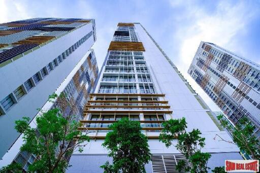 Park 24 - 2 Bed 1 Bath Condo For Rent With Parking In Secure Managed Building Just Minutes Walk From BTS Phrom Phong Bangkok