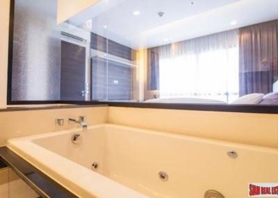 Ivy Ampio Condominium | Elegant Three Bedroom Duplex for Rent on Fantastic Ratchadapisek Road