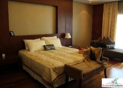 Royal Residence Park  Conveniently Located Four Bedroom Condo for Rent in Lumphini