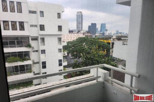 Siam Penthouse 2 - 3 Bedrooms and 2 Bathrooms for Rent in Sathon Area of Bangkok
