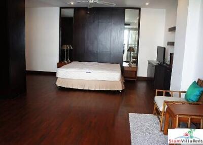 Raintree Village - Bright and Sunny Furnished Three Bedroom Condo for Rent on Phorm Phong