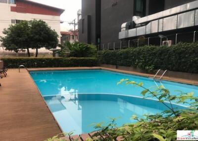 Rishi Court - Spacious 3 Bedroom, 3 Bath Apartment in Convenient Location Between Asoke & Nana BTS