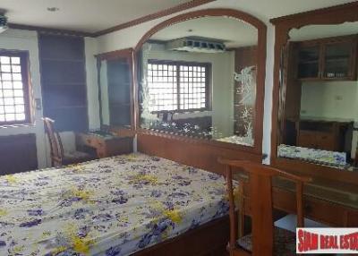 Le Premier Condo Sukhumvit 59  Furnished Two Bedroom, Three Bath Condo for Rent in Popular Thong Lo