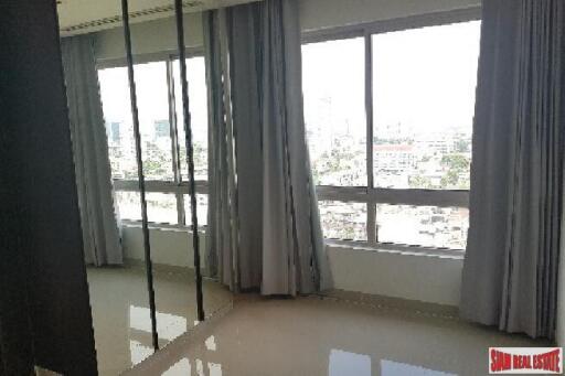 The Loft Yenakart - Nice Two Bedroom Condo with City Views For Rent in Sathorn