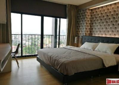 Noble Reveal  One Bedroom Condo for Rent at one of Bangkoks hottest areas and Near Ekkamai BTS