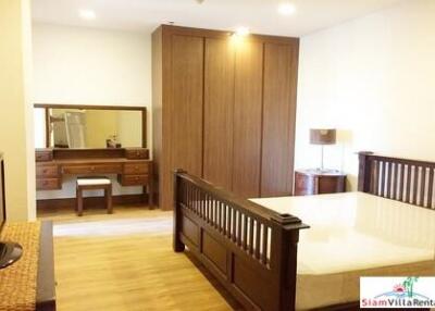 Nusasiri Grand Condominium - Luxury Furnished Two Bedroom for Rent next to BTS Ekamai