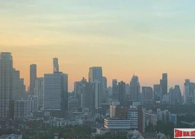 Duplex Penthouse Condo on the 24th and 25th Floors for Rent with Large Open Terrace at Sukhumvit 16/22