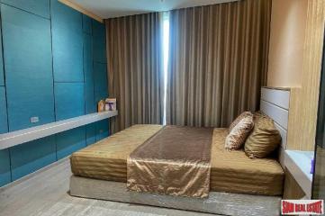 Sky Walk Condo  Elegant Two Bedroom for Rent in Phra Khanong.