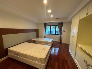 Shanti Sadan - Extra Large Three Bedroom + 1 Study room Condo for Rent in Thong Lo